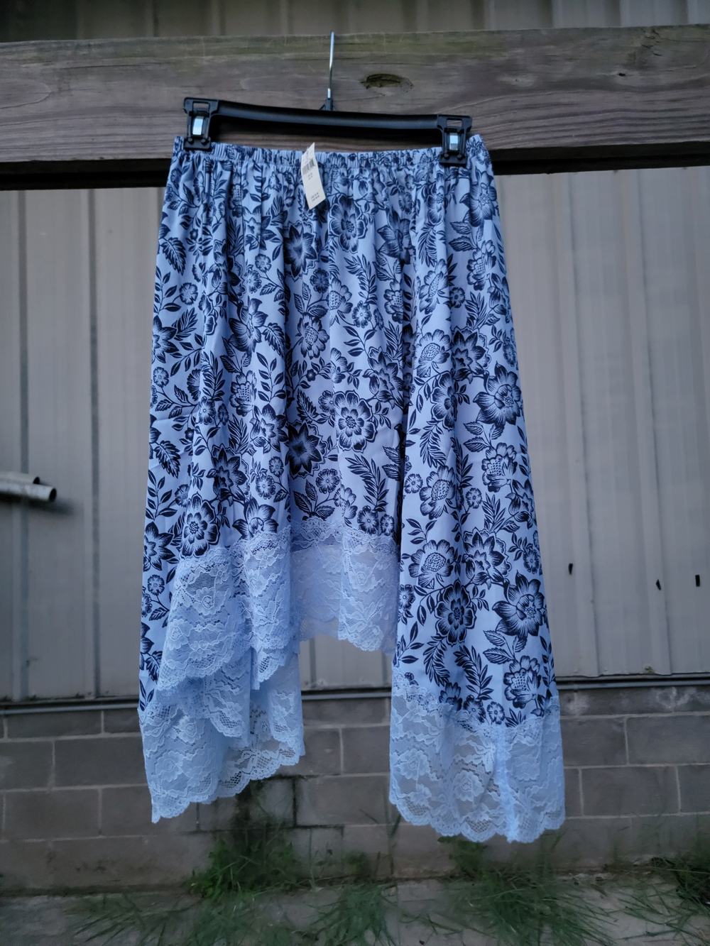 Aerie Floral Assymetrical Lace Trim Skirt XS NWT